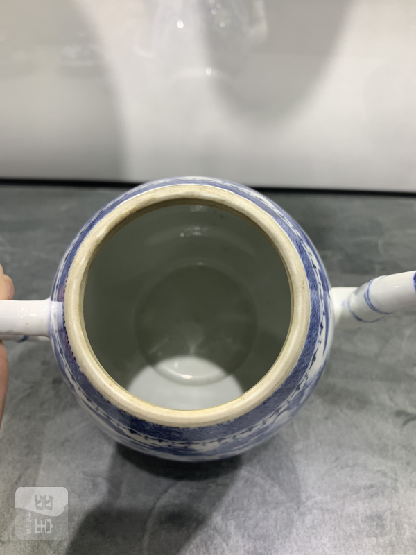 清晚期青花山水楼阁纹壶 - 图8